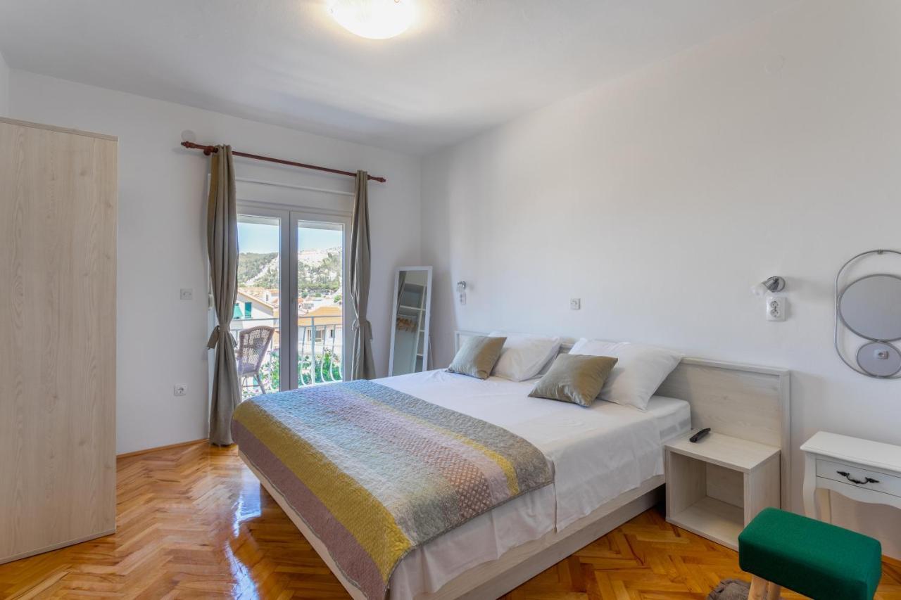 Apartments Luksa - Zf Hvar Hvar Town Exterior photo