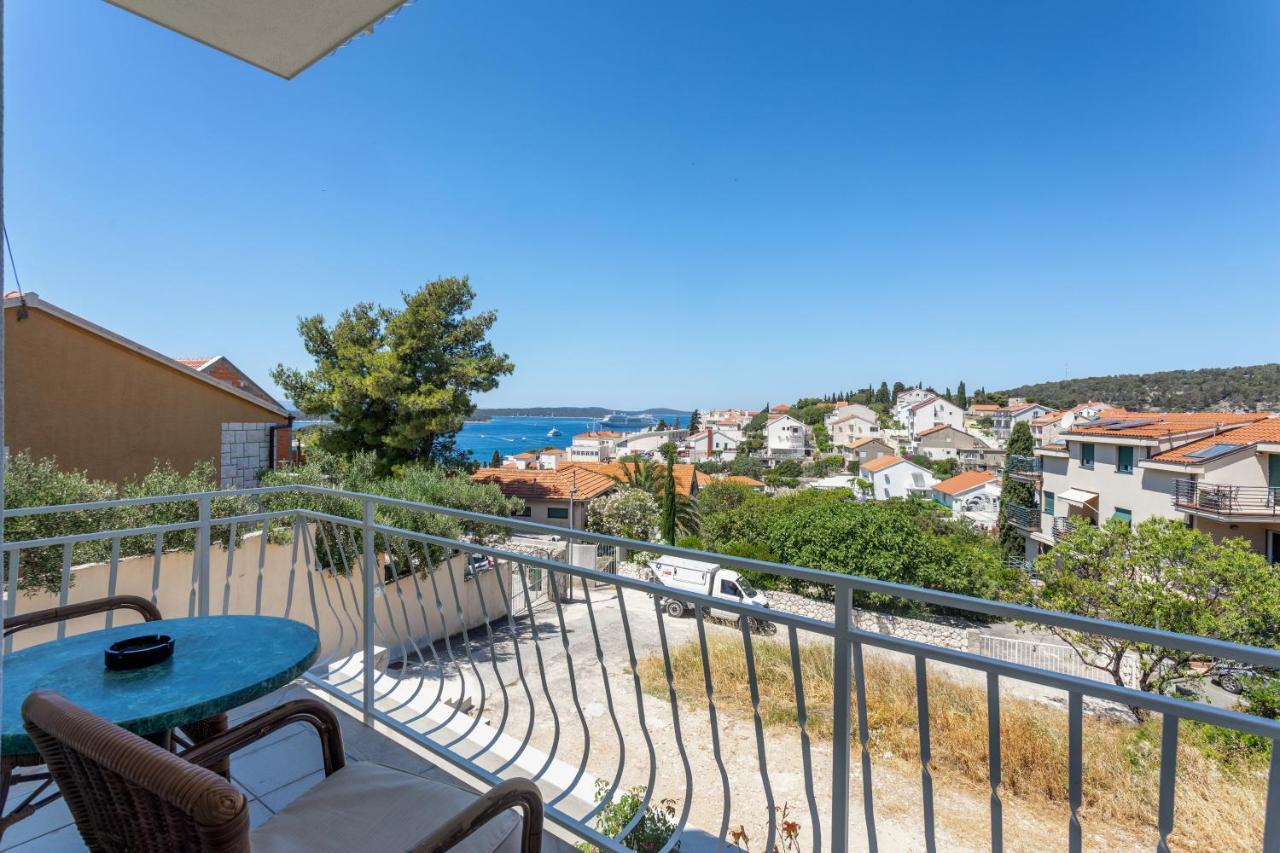 Apartments Luksa - Zf Hvar Hvar Town Exterior photo