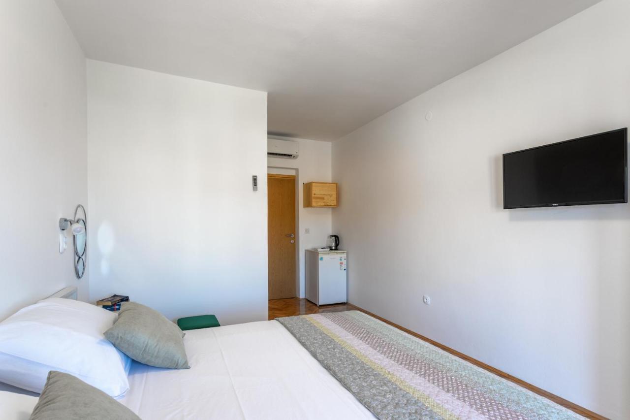 Apartments Luksa - Zf Hvar Hvar Town Exterior photo